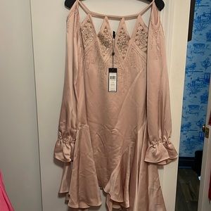Brand NWT BCBG MaxAzria Party Dress in Rose Smoke size Medium